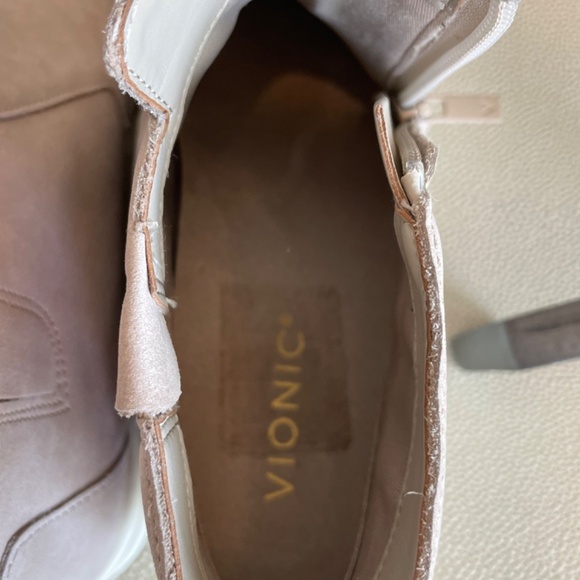 Vionic Uptown Sur Waterproof Wedge Ankle Boots - Picture 5 of 7